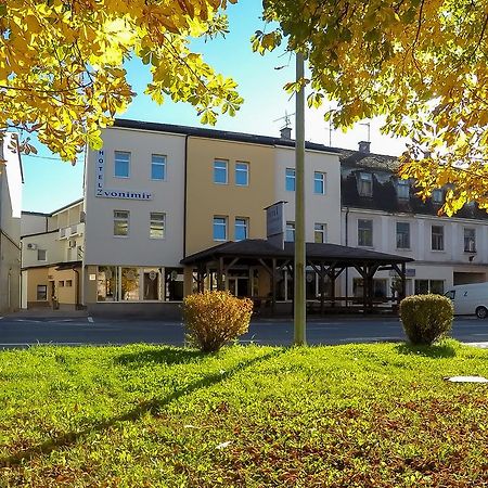 Hotel Zvonimir Otocac Bagian luar foto