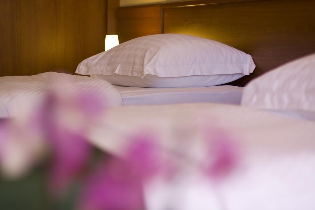 Hotel Zvonimir Otocac Ruang foto