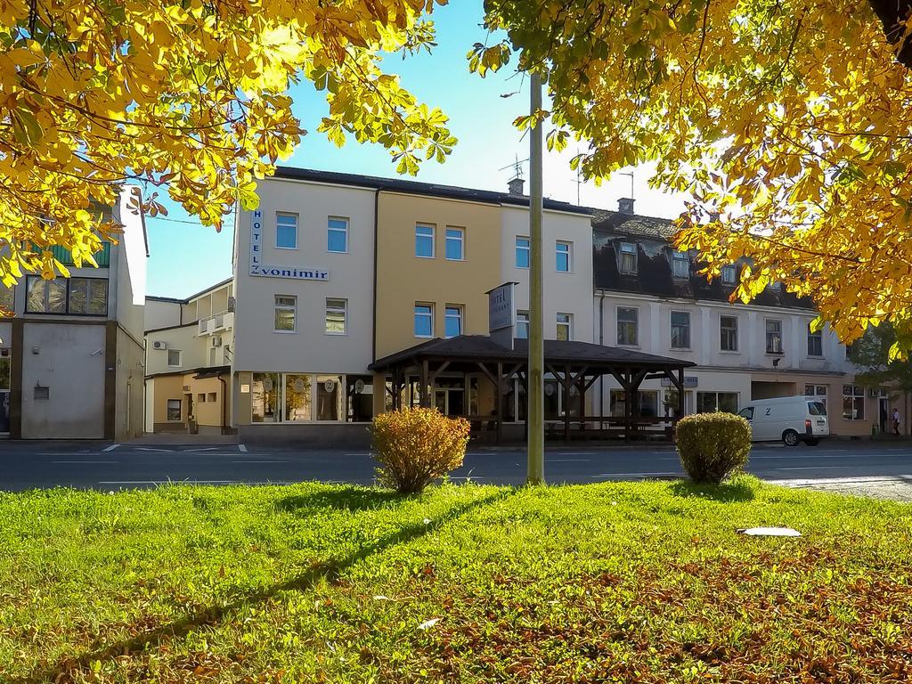 Hotel Zvonimir Otocac Bagian luar foto